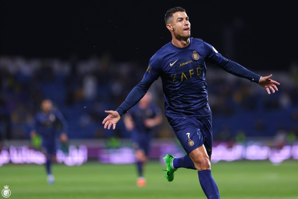 克罗托内痛失一球客场失利导致球队积分被拉开的简单介绍