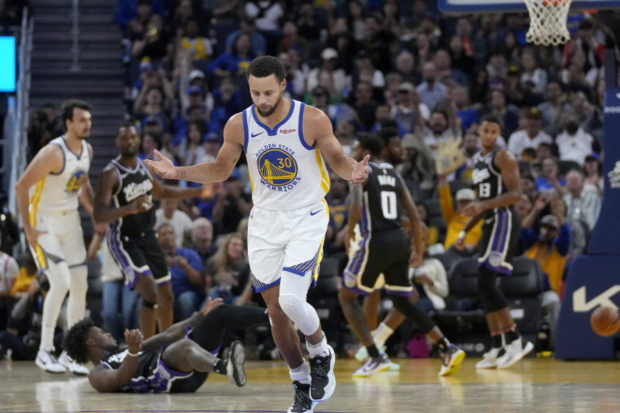 开云官方app入口-包含勇士主场胜国王，库里再现三分绝杀之美的词条