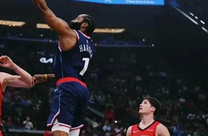 火箭客场击败快船，哈登神勇