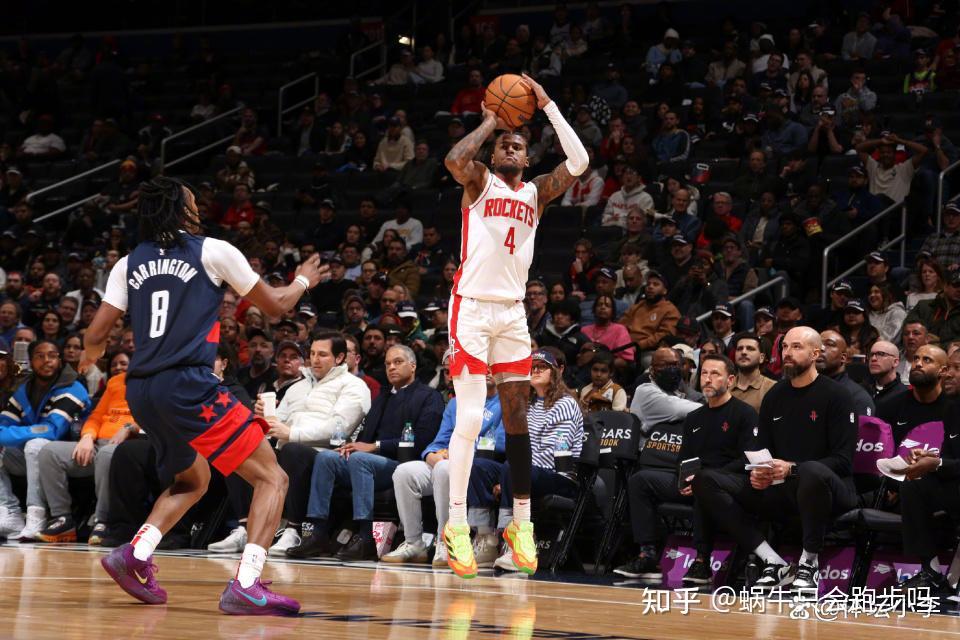火箭击败奇才，赢得比赛