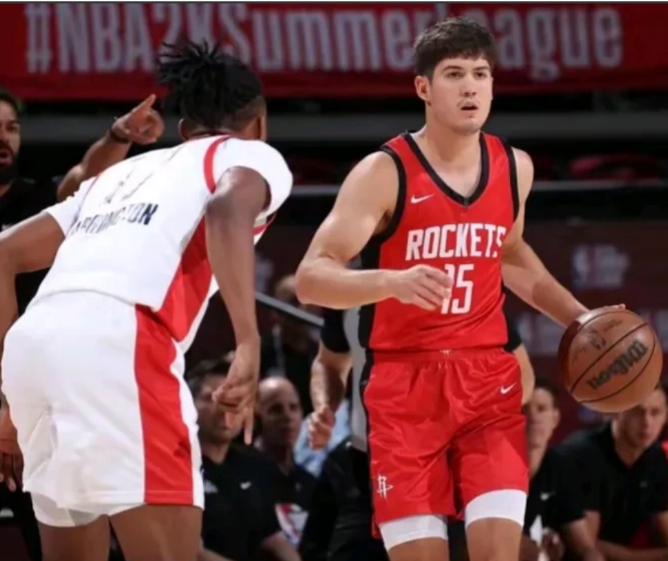 火箭击败奇才，赢得比赛