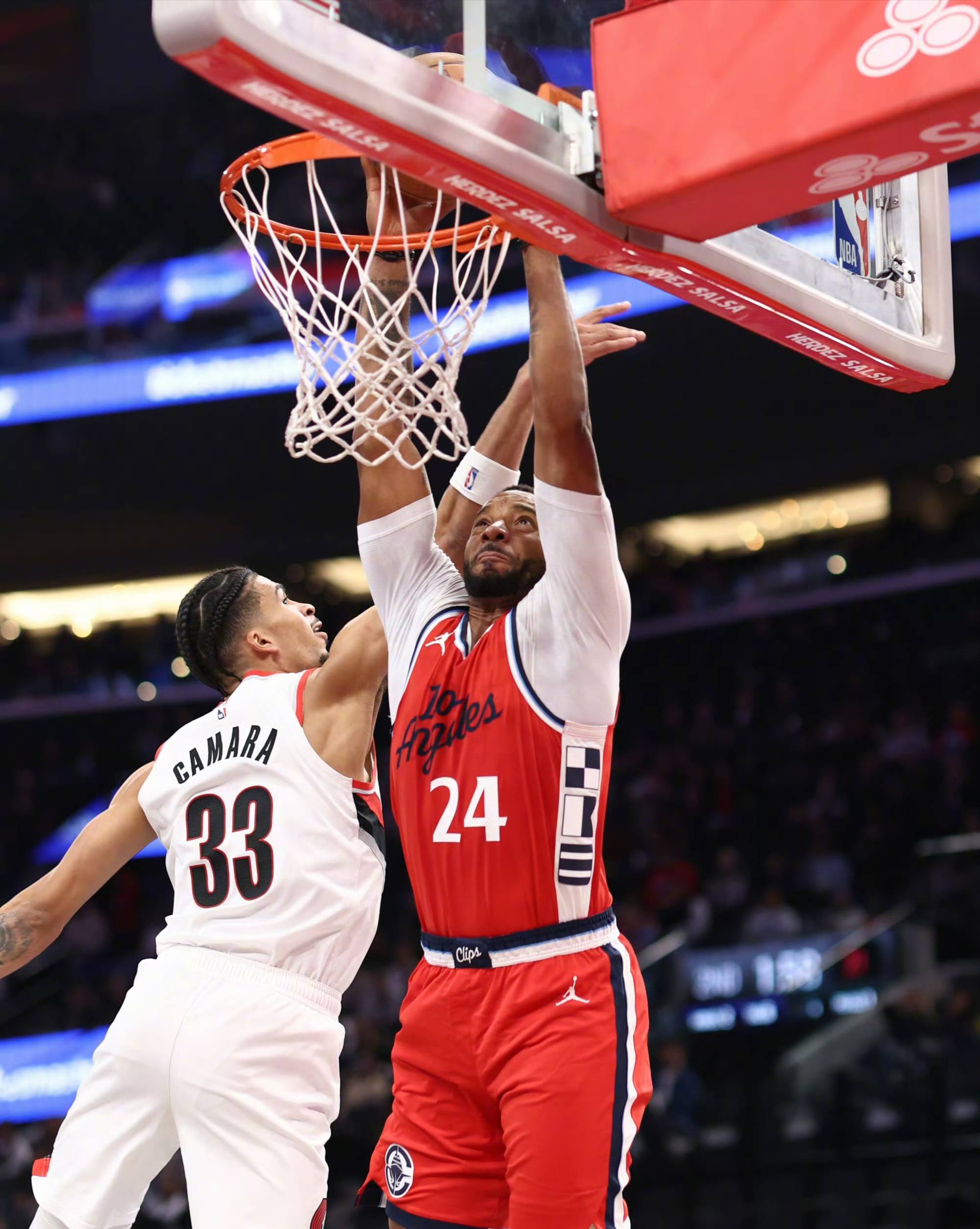 猛龙大胜开拓者,豪取胜利 猛龙大胜开拓者,豪取胜利