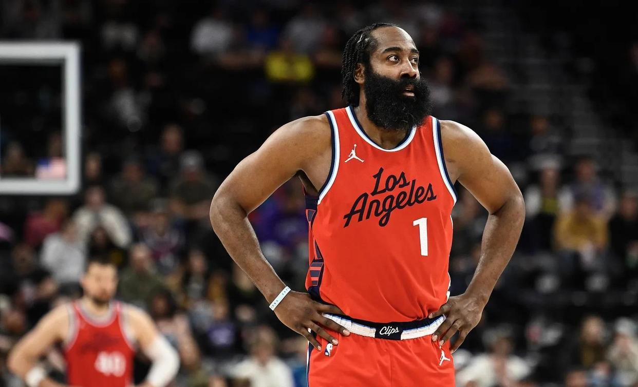 魔术逆转雄鹿，哈登关键制胜